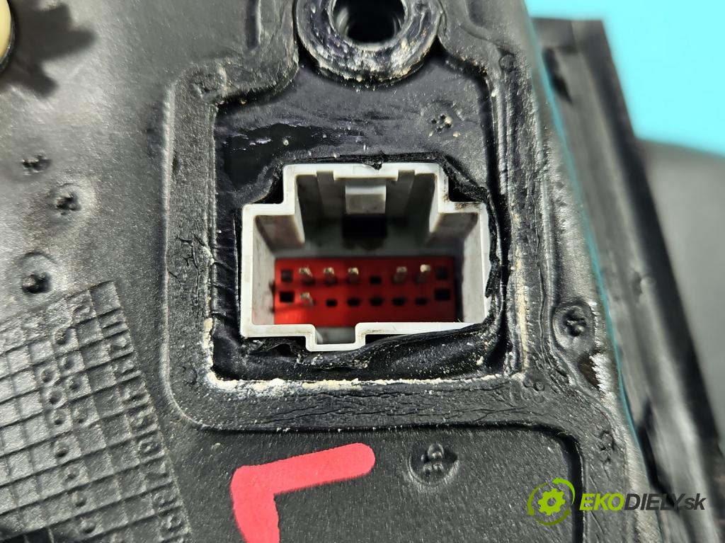 Ford Focus Mk3 2010-2018 1.6 tdci 105 HP manual 77 kW 1560 cm3 5- zrkadlo ľavé  (Kľučka dverí ostatné)