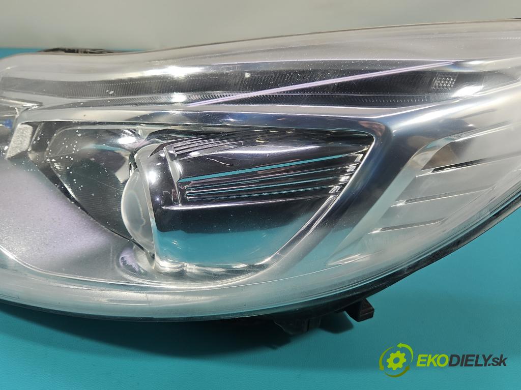 Ford Focus Mk3 2010-2018 1.6 tdci 105 HP manual 77 kW 1560 cm3 5- Reflektor: ľavý BM51-13D155-AJ (Kľučka dverí ostatné)