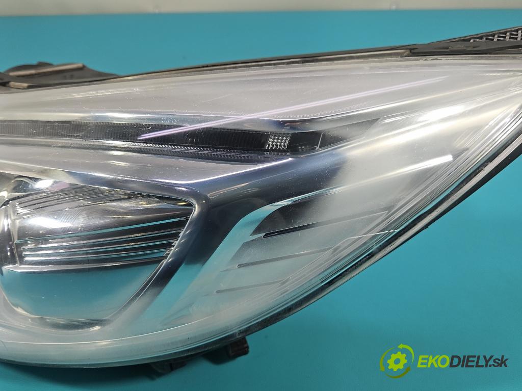 Ford Focus Mk3 2010-2018 1.6 tdci 105 HP manual 77 kW 1560 cm3 5- Reflektor: ľavý BM51-13D155-AJ (Kľučka dverí ostatné)