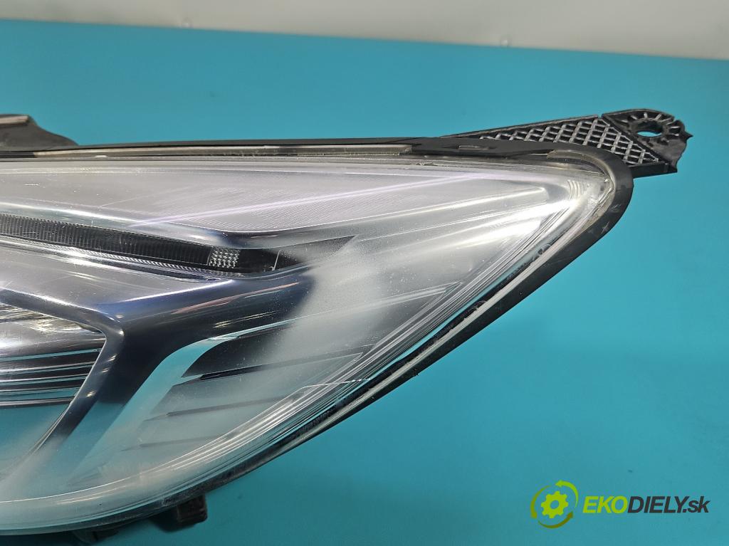 Ford Focus Mk3 2010-2018 1.6 tdci 105 HP manual 77 kW 1560 cm3 5- Reflektor: ľavý BM51-13D155-AJ (Kľučka dverí ostatné)