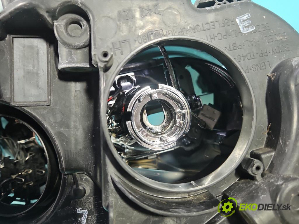 Ford Focus Mk3 2010-2018 1.6 tdci 105 HP manual 77 kW 1560 cm3 5- Reflektor: ľavý BM51-13D155-AJ (Kľučka dverí ostatné)