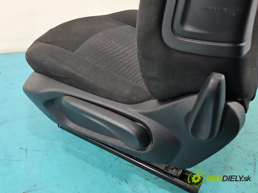 Peugeot 301 1.6 hdi 99 hp manual 73 kW 1560 cm3 4- Sedadlo levý  (Sedadlo)