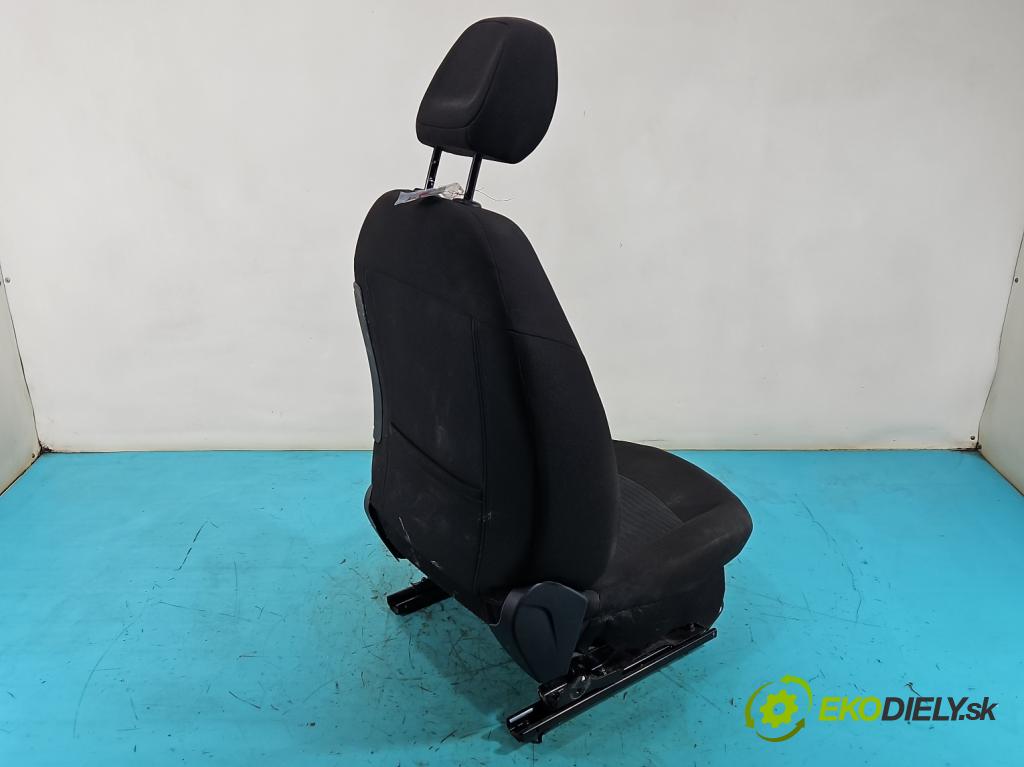 Peugeot 301 1.6 hdi 99 hp manual 73 kW 1560 cm3 4- Sedadlo levý  (Sedadlo)