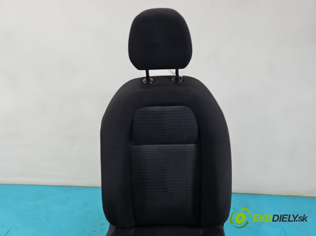 Peugeot 301 1.6 hdi 99 HP manual 73 kW 1560 cm3 4- Sedačka pravý  (Sedadlo)