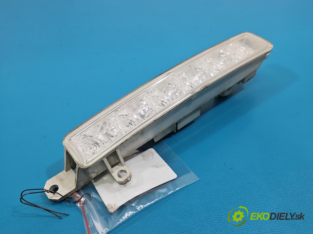 Peugeot 301 1.6 hdi 99 HP manual 73 kW 1560 cm3 4- Svetlo: prevádzky pravé 9802795580