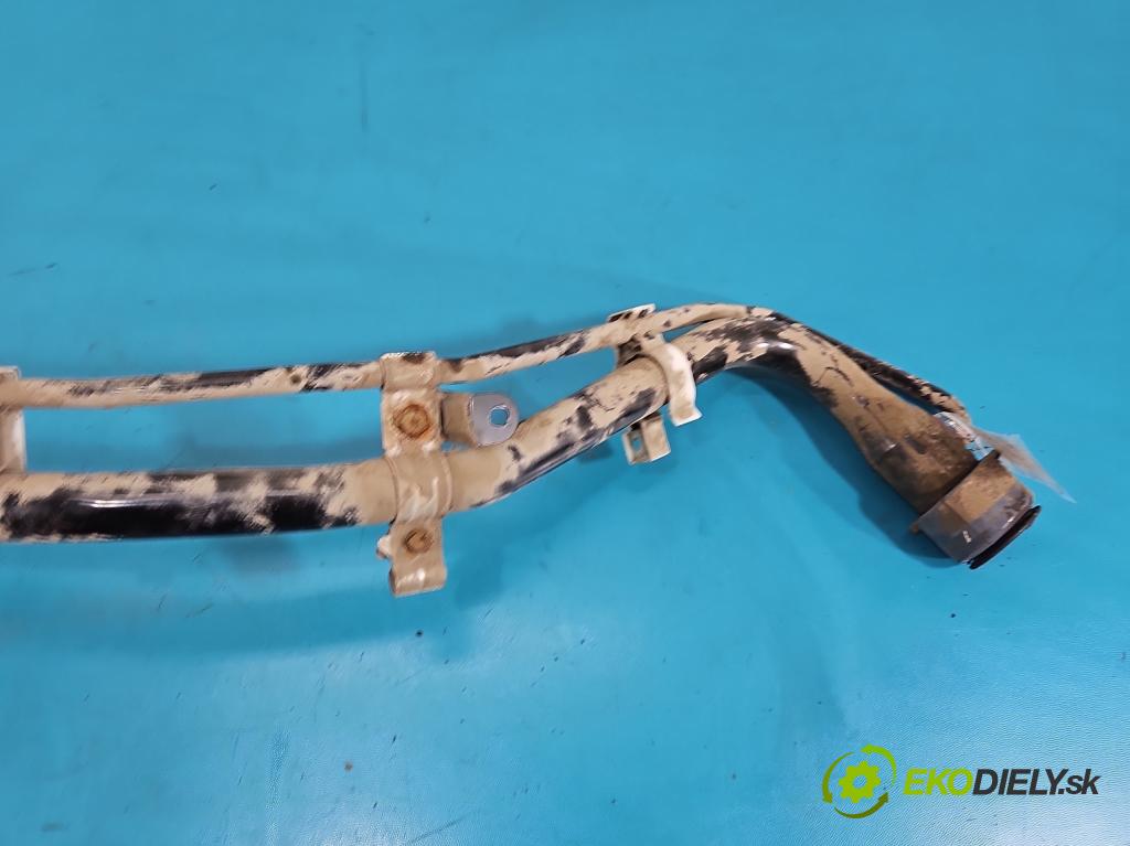 Toyota Rav4 IV 2013-2018 2.0 D4D 124hp manual 91 kW 1998 cm3 5- Nalievacie hrdlo: palivo