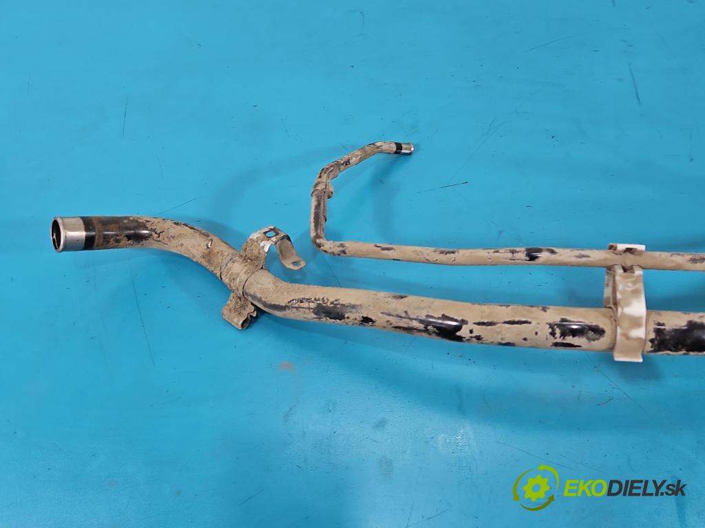 Toyota Rav4 IV 2013-2018 2.0 D4D 124hp manual 91 kW 1998 cm3 5- Nalievacie hrdlo: palivo