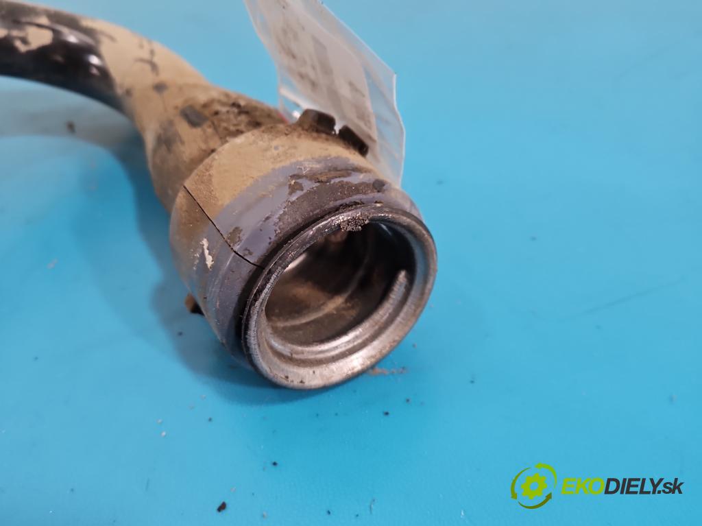 Toyota Rav4 IV 2013-2018 2.0 D4D 124hp manual 91 kW 1998 cm3 5- Nalievacie hrdlo: palivo