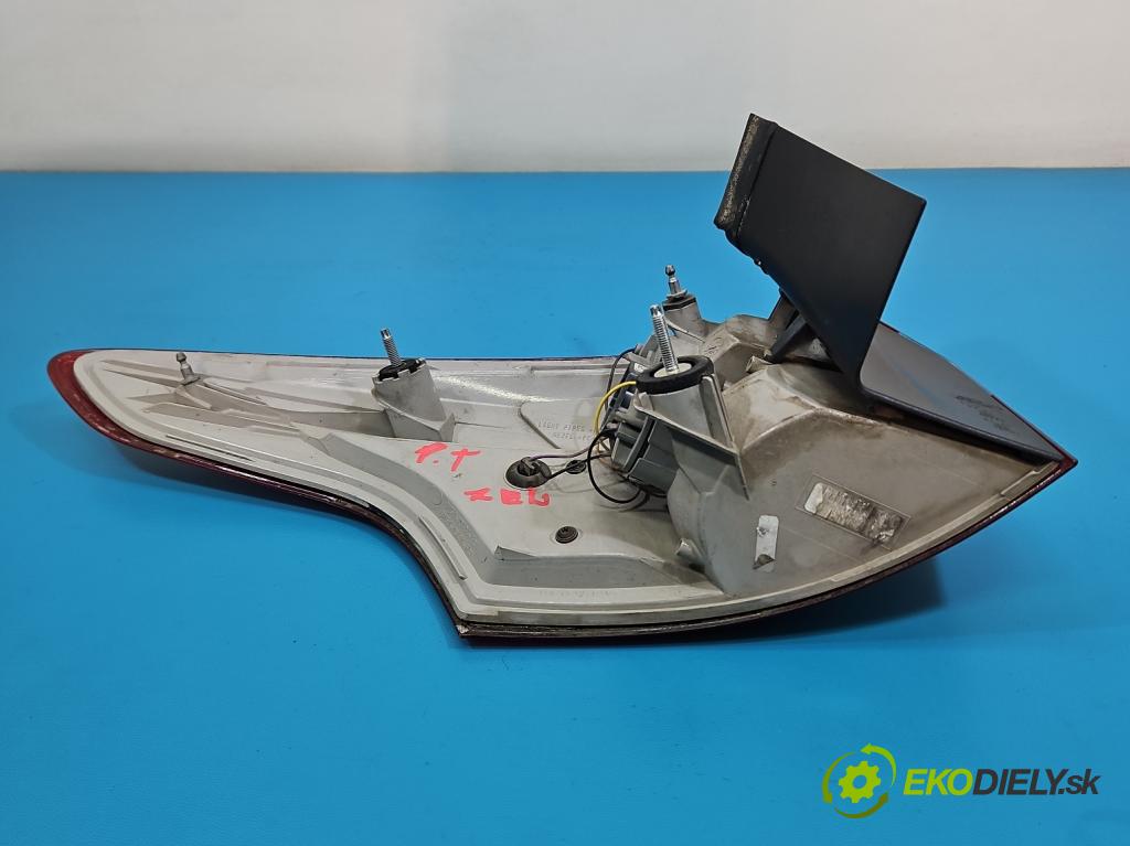 Ford Focus Mk3 2010-2018 1.6 tdci 105 HP manual 77 kW 1560 cm3 5- svetlo / reflektor zadné pravé BM51-13404-G (Kľučka dverí ostatné)