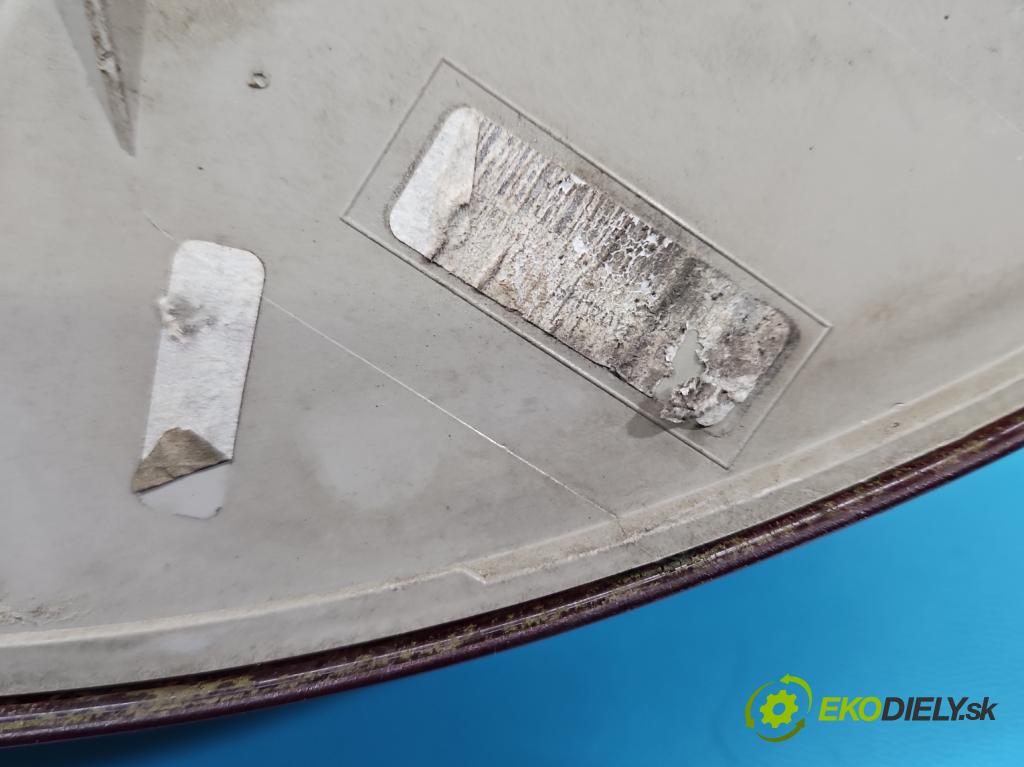 Ford Focus Mk3 2010-2018 1.6 tdci 105 HP manual 77 kW 1560 cm3 5- svetlo / reflektor zadné pravé BM51-13404-G (Kľučka dverí ostatné)