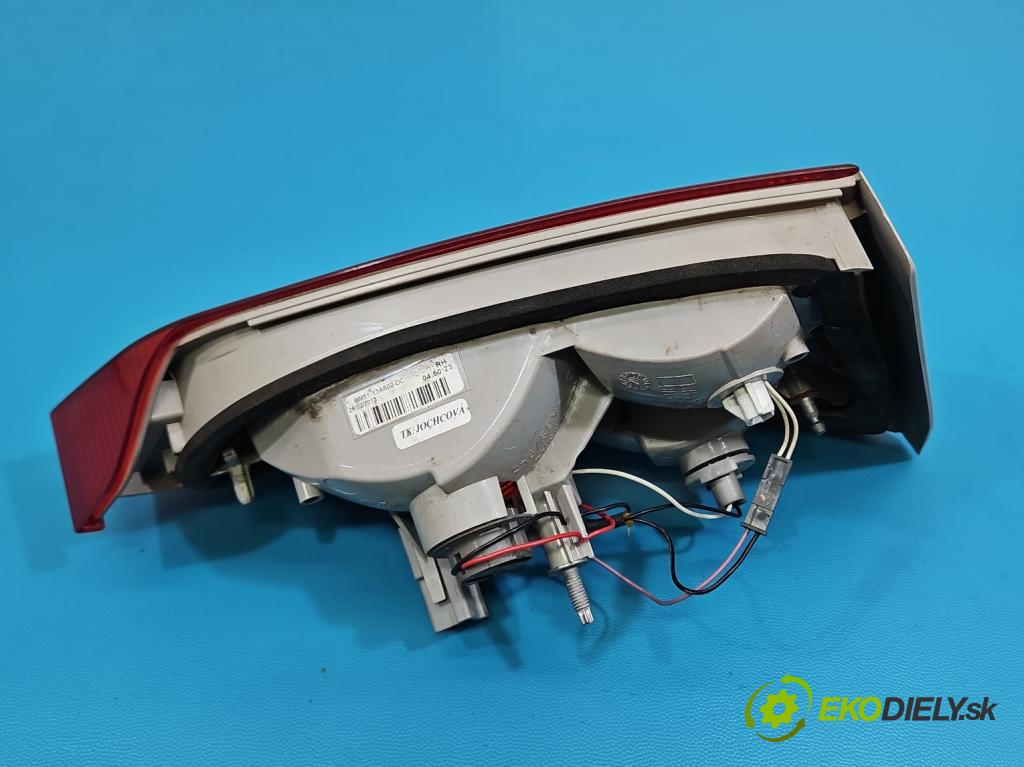 Ford Focus Mk3 2010-2018 1.6 tdci 105 HP manual 77 kW 1560 cm3 5- svetlo / reflektor zadné pravé BM51-13A602-DC (Kľučka dverí ostatné)