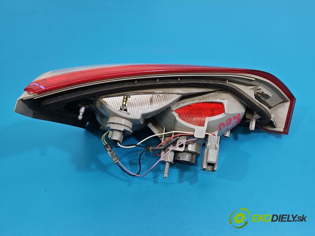 Ford Focus Mk3 2010-2018 1.6 tdci 105 HP manual 77 kW 1560 cm3 5- svetlo / reflektor zadné pravé BM51-13A602-DC (Kľučka dverí ostatné)