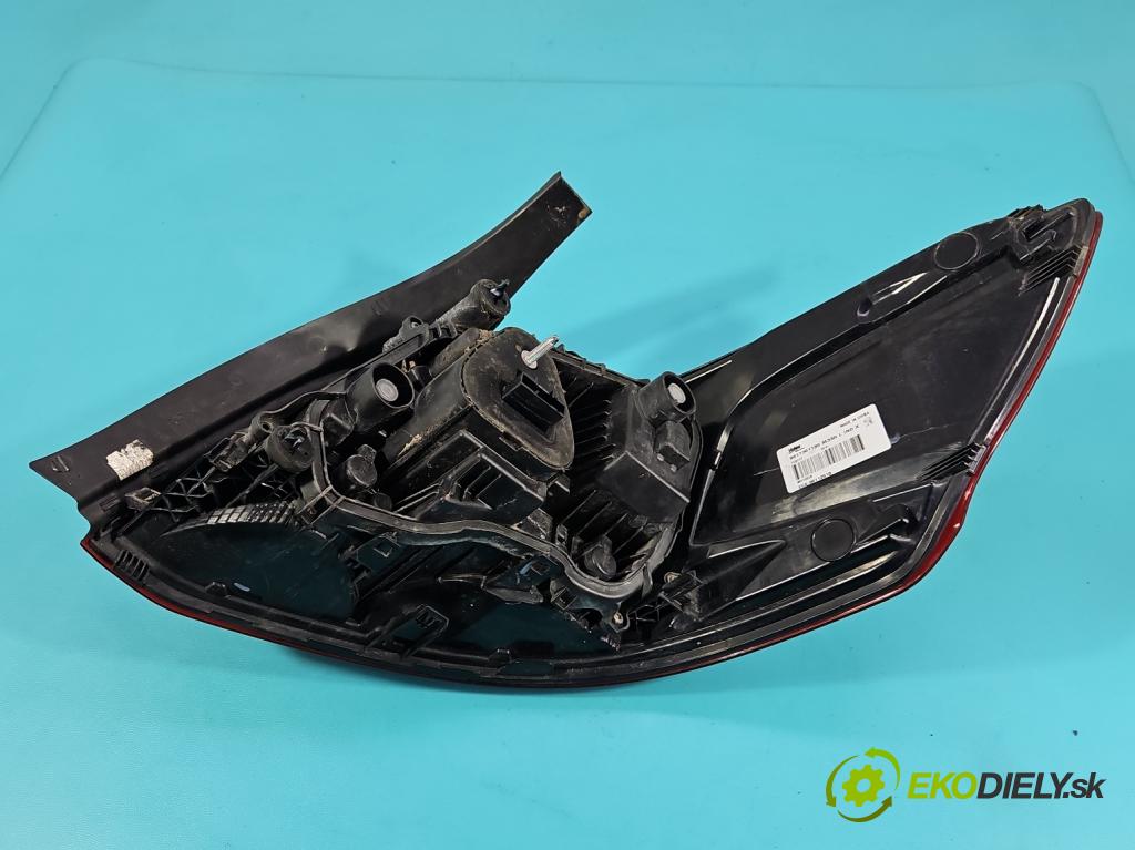 Peugeot 301 1.6 hdi 99 HP manual 73 kW 1560 cm3 4- svetlo / reflektor zadné ľavé 9817301180 (Kľučka dverí ostatné)