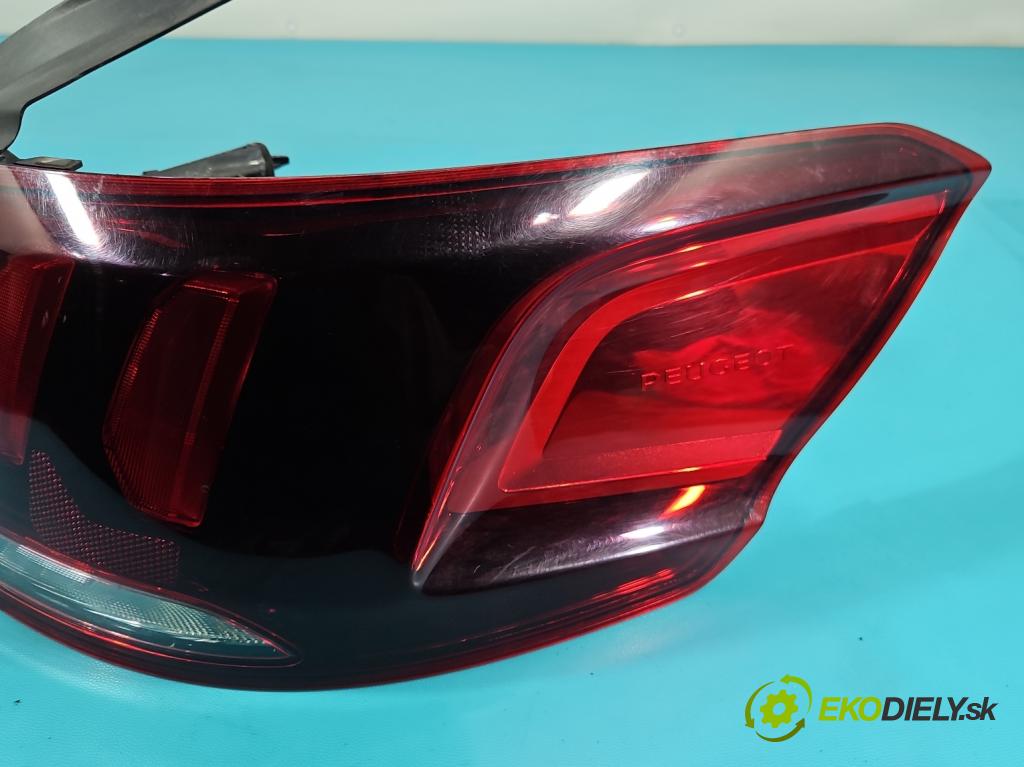 Peugeot 301 1.6 hdi 99 HP manual 73 kW 1560 cm3 4- svetlo / reflektor zadné pravé 9817299580 (Kľučka dverí ostatné)