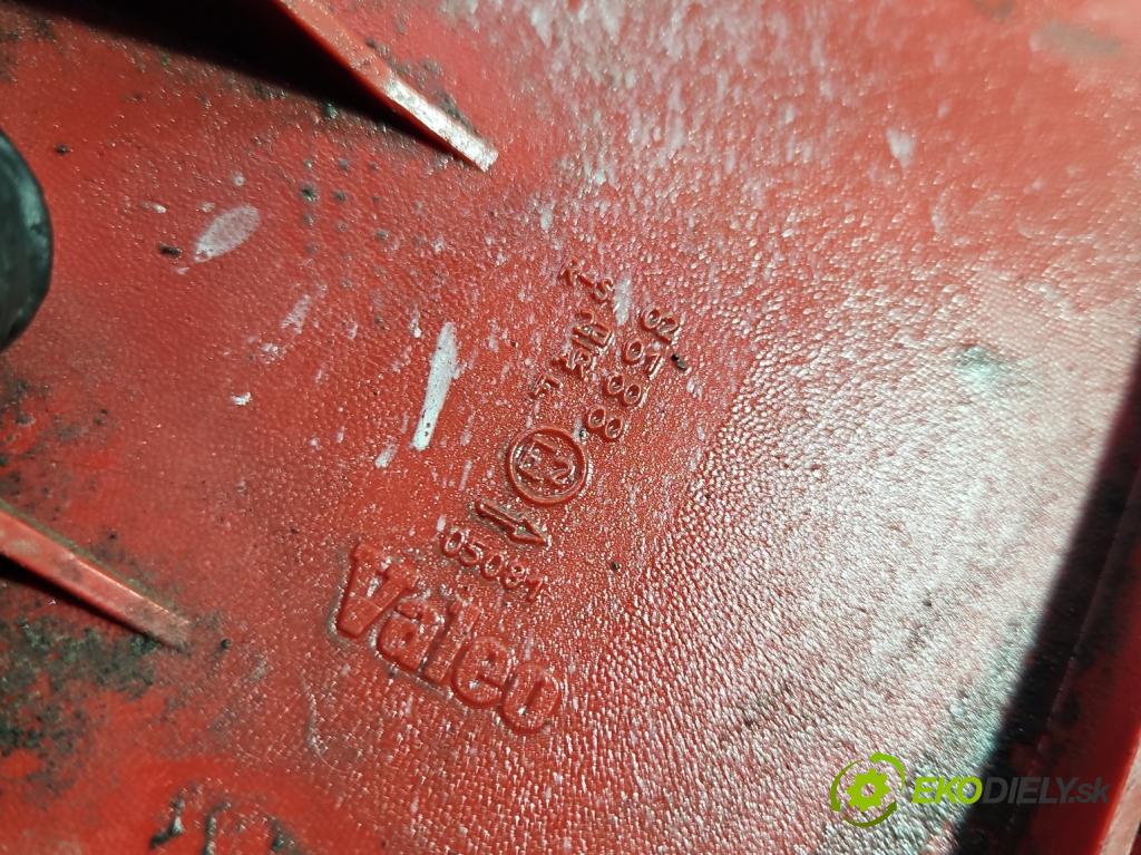 Peugeot Expert II 2006-2016 1.6 hdi 90 HP manual 66 kW 1560 cm3 5- svetlo / reflektor zadné pravé  (Kľučka dverí ostatné)