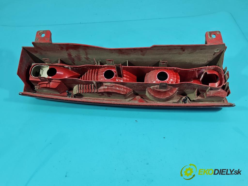 Peugeot Expert II 2006-2016 1.6 hdi 90 HP manual 66 kW 1560 cm3 5- svetlo / reflektor zadné pravé  (Kľučka dverí ostatné)