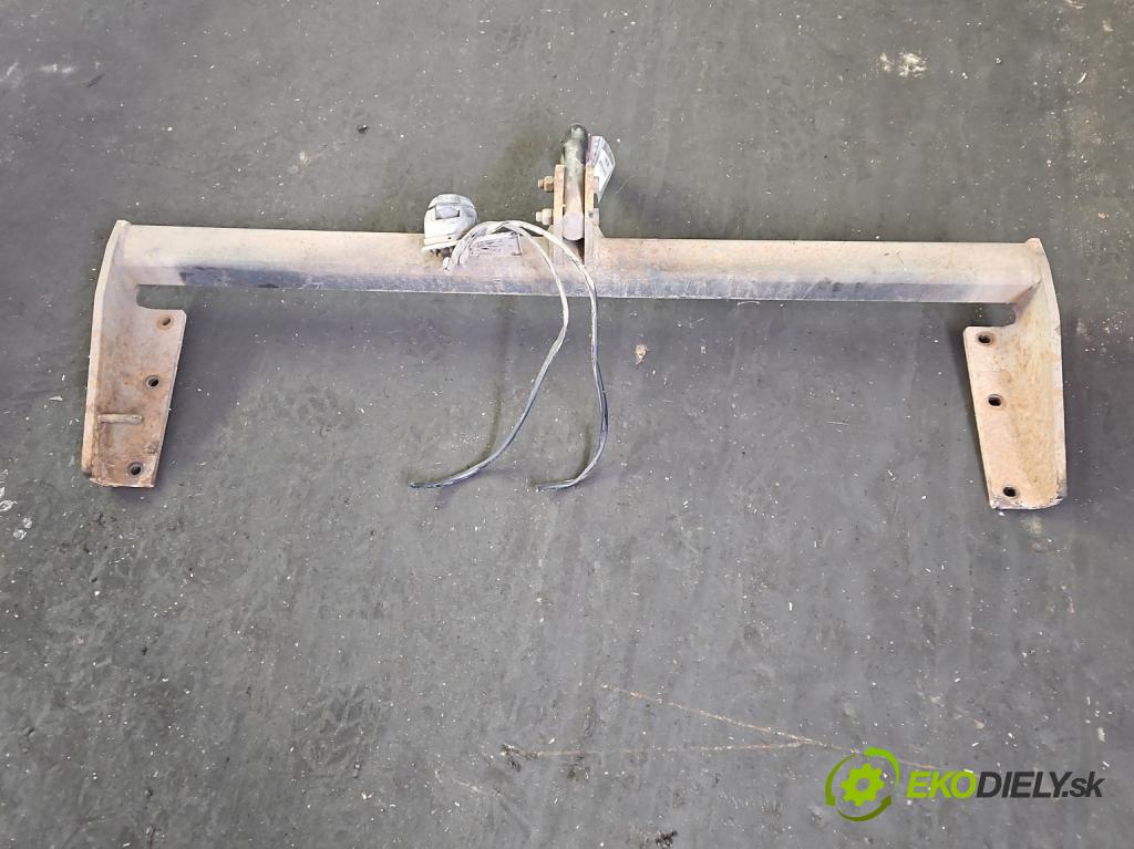 Volvo S80 I 1998-2006 2.5 tdi 140 HP automatic 103 kW 2461 cm3 4- Hák: vlečení:  (Ťažné zariadenie)