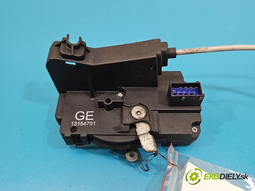 Opel Meriva A 2002-2010 1.6 16V 101 HP manual 74 kW 1598 cm3 5- zámok predné ľavý 13154791