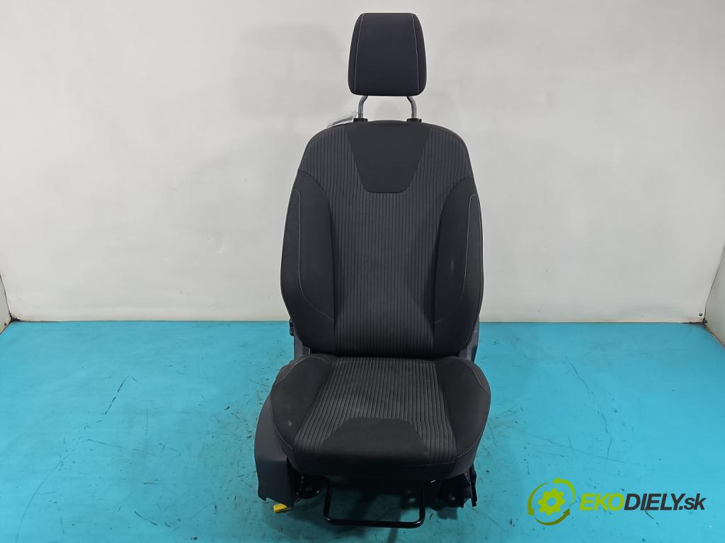 Ford Focus Mk3 2010-2018 1.6 tdci 105 hp manual 77 kW 1560 cm3 5- Sedadlo pravý  (Sedadlo)