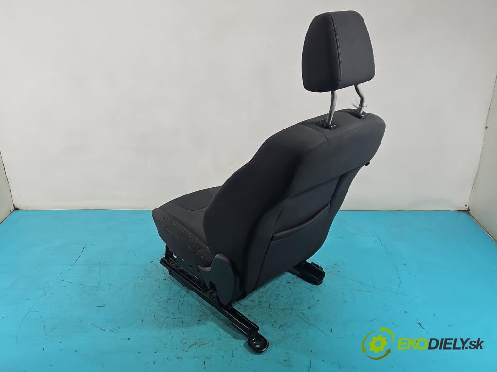 Ford Focus Mk3 2010-2018 1.6 tdci 105 HP manual 77 kW 1560 cm3 5- Sedačka pravý  (Sedadlo)