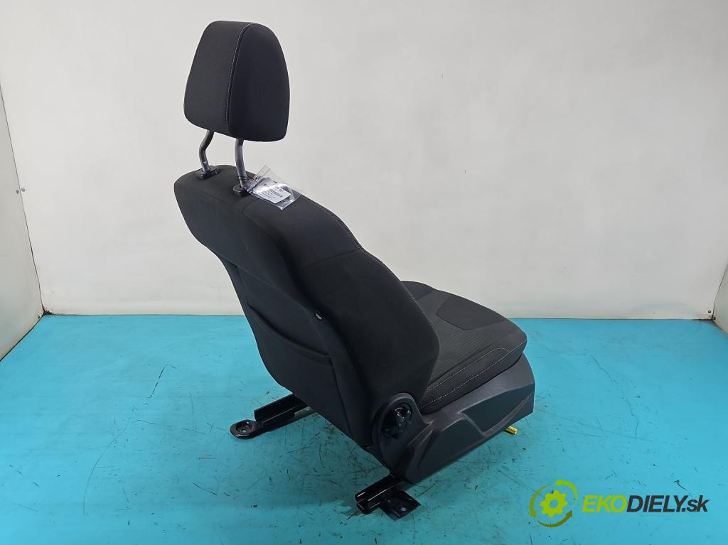 Ford Focus Mk3 2010-2018 1.6 tdci 105 HP manual 77 kW 1560 cm3 5- Sedačka pravý  (Sedadlo)