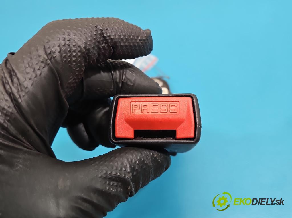 Hyundai Santa Fe III 2012–2018 2.4 GDI 190 HP automatic 140 kW 2359 cm3 5- pas bezpečnosť: zadné ľavý