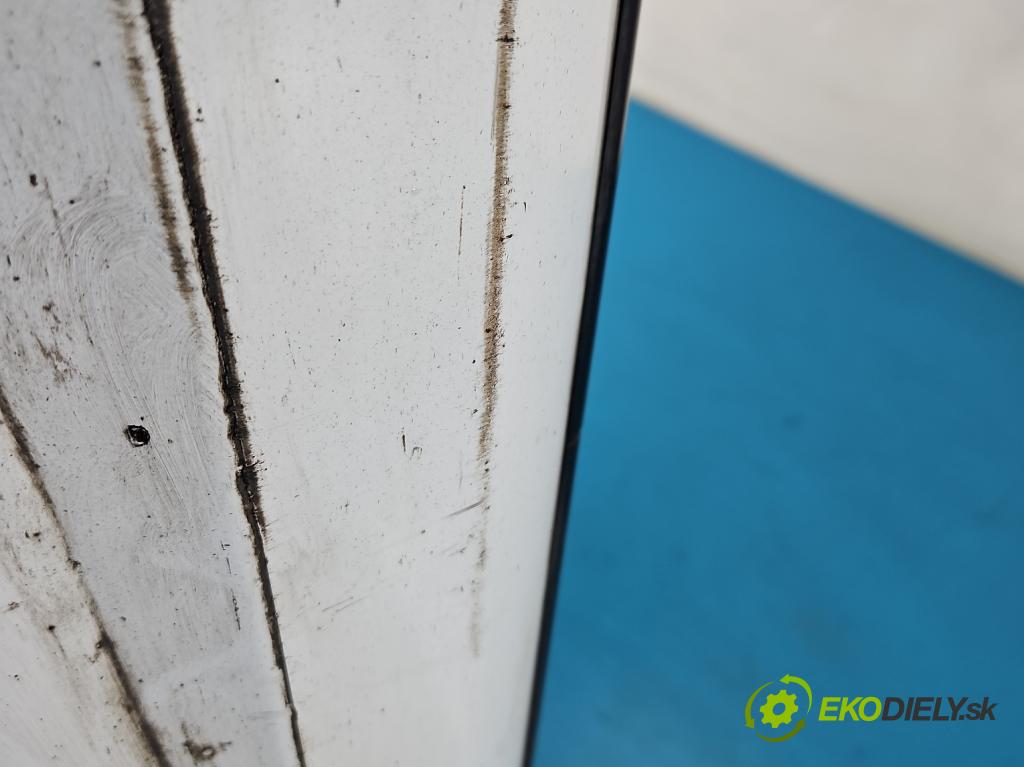 Mercedes A W177 2018- 2.0 T 306KM automatic 225 kW 1991 cm3 4- lišta práh: pravé A1776901601 (Prahová lišta)