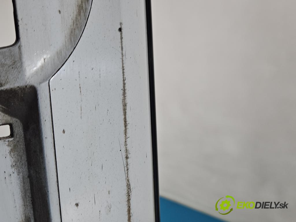 Mercedes A W177 2018- 2.0 T 306KM automatic 225 kW 1991 cm3 4- lišta práh: pravé A1776901601 (Prahová lišta)