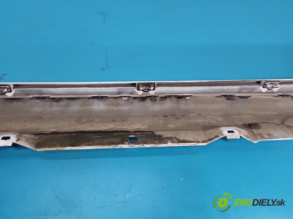 Mercedes A W177 2018- 2.0 T 306KM automatic 225 kW 1991 cm3 4- lišta práh: pravé A1776901601 (Prahová lišta)