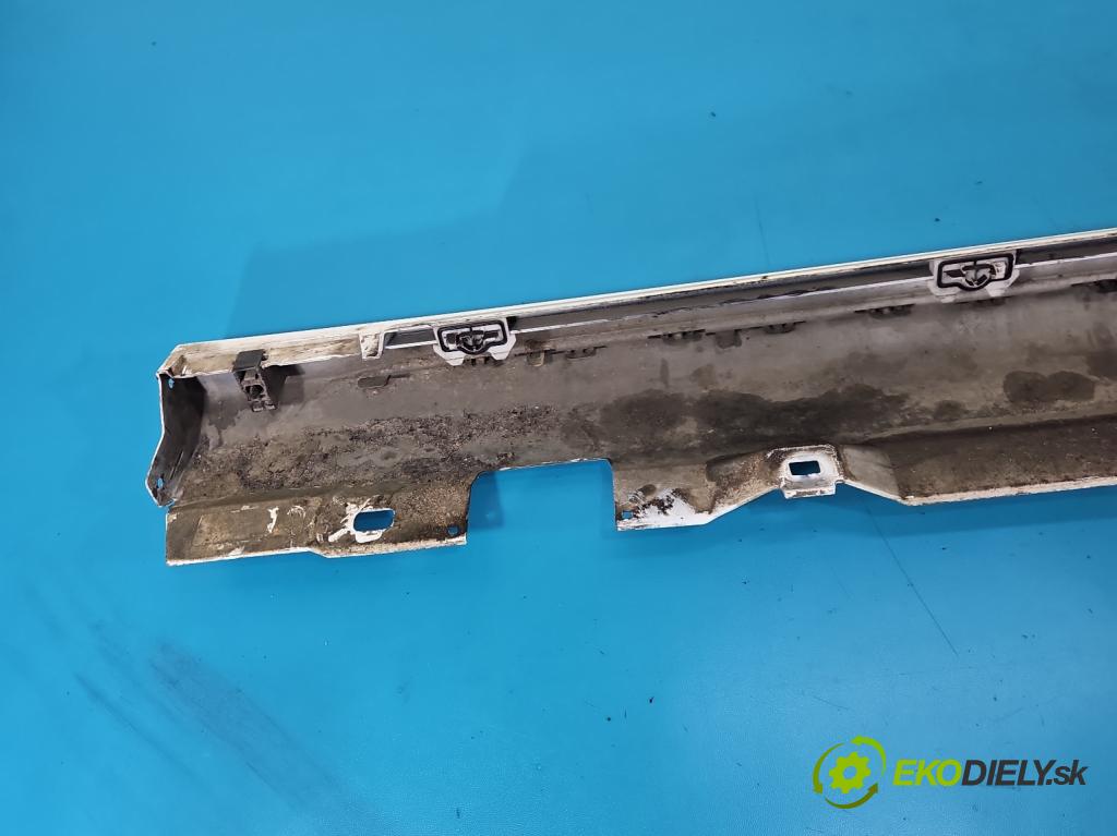 Mercedes A W177 2018- 2.0 T 306KM automatic 225 kW 1991 cm3 4- lišta práh: pravé A1776901601 (Prahová lišta)