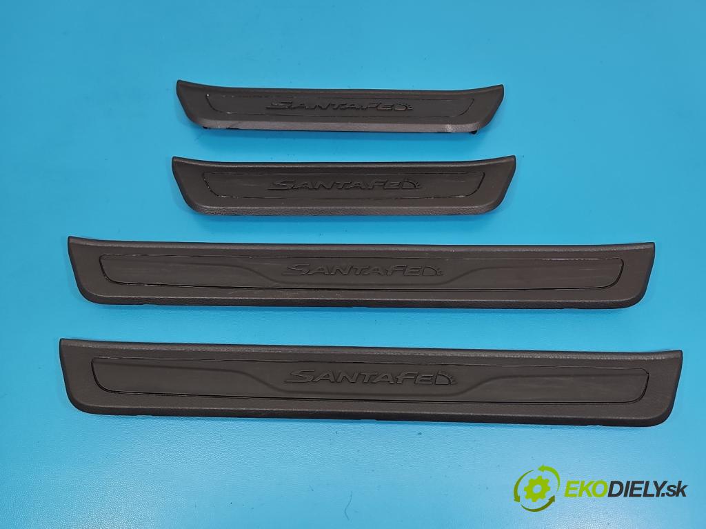 Hyundai Santa Fe III 2012–2018 2.4 GDI 190 hp automatic 140 kW 2359 cm3 5- lišta práh: levé 85873-4Z000 (Prahová lišta)