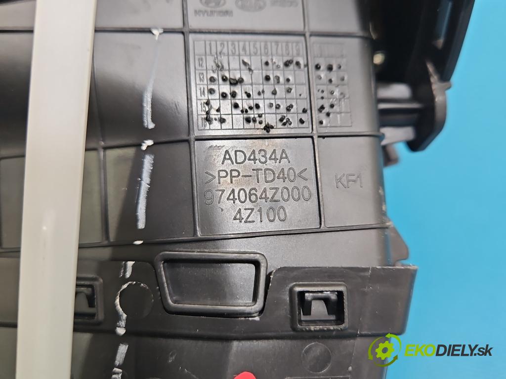 Hyundai Santa Fe III 2012–2018 2.4 GDI 190 HP automatic 140 kW 2359 cm3 5- Mřížka: kúrenia ostatné 974064Z000