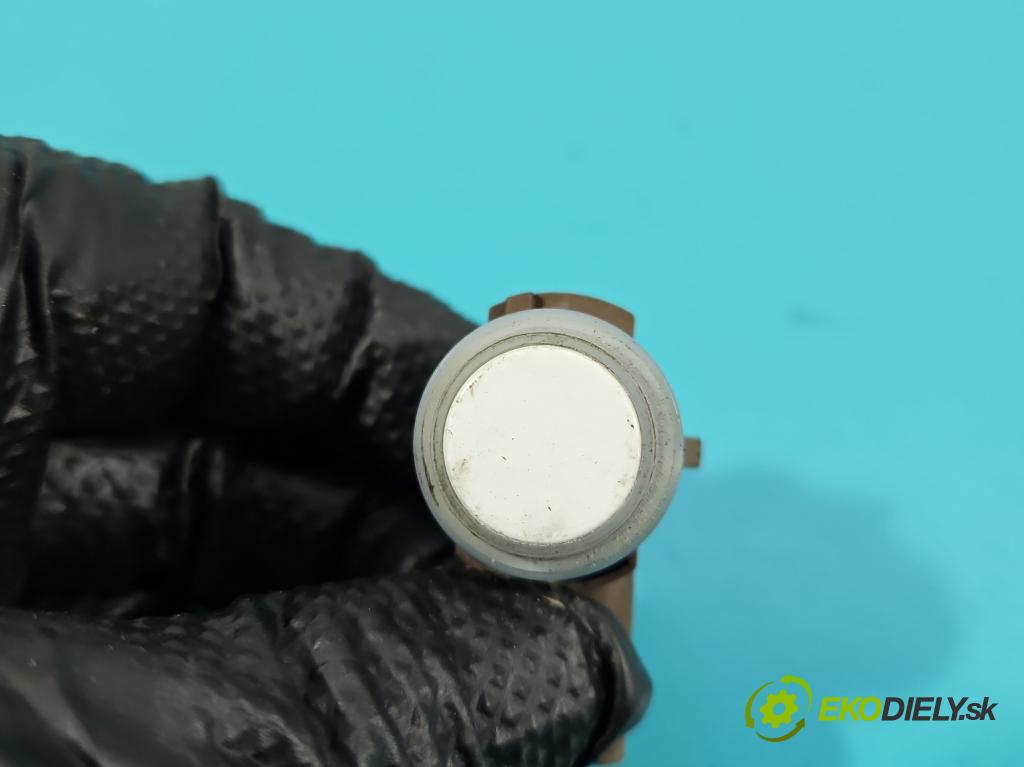 Mercedes A W177 2018- 2.0 T 306KM automatic 225 kW 1991 cm3 4- snímač parkování A0009055604