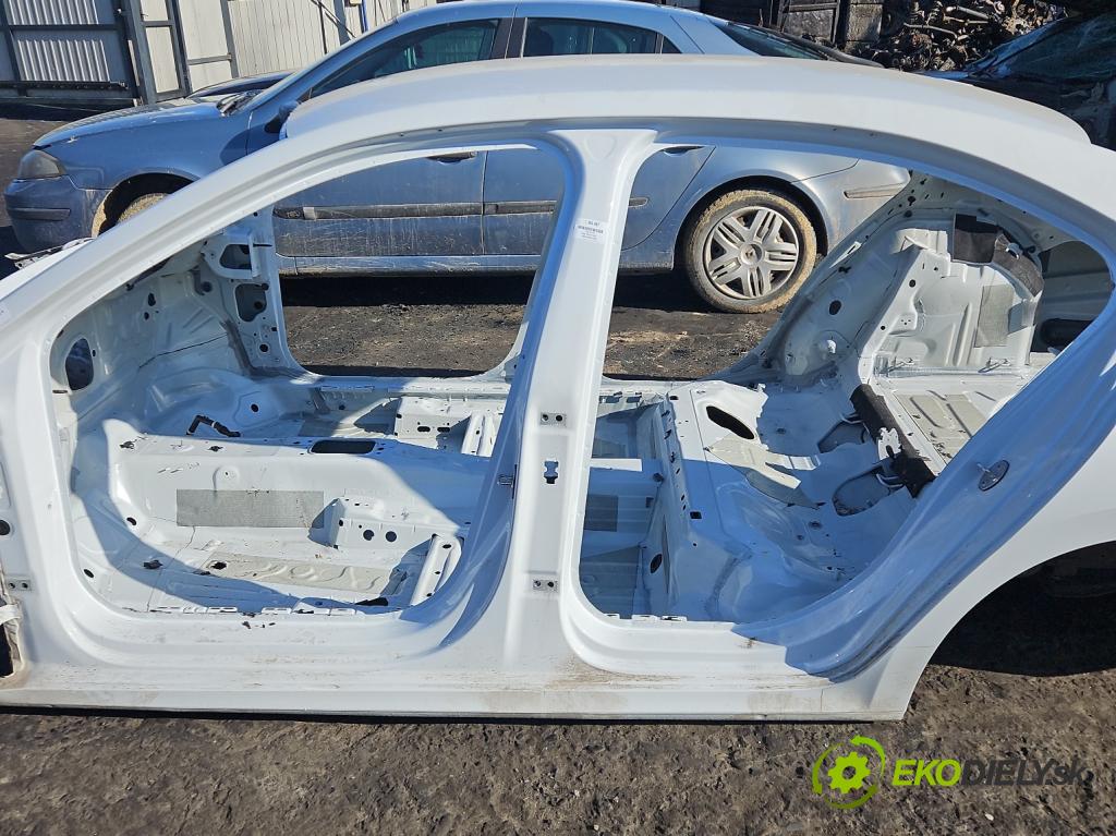 Skoda Octavia IV 2019- 2.0 TDI 116 hp manual 85 kW 1968 cm3 5- práh levý  (Karoserie ostatní)