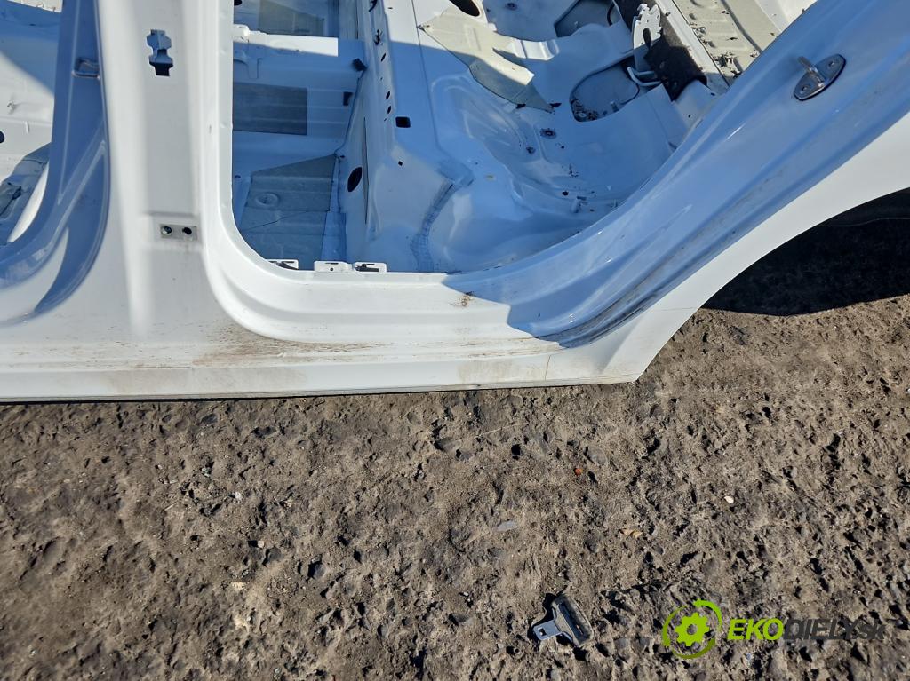 Skoda Octavia IV 2019- 2.0 TDI 116 hp manual 85 kW 1968 cm3 5- práh levý  (Karoserie ostatní)