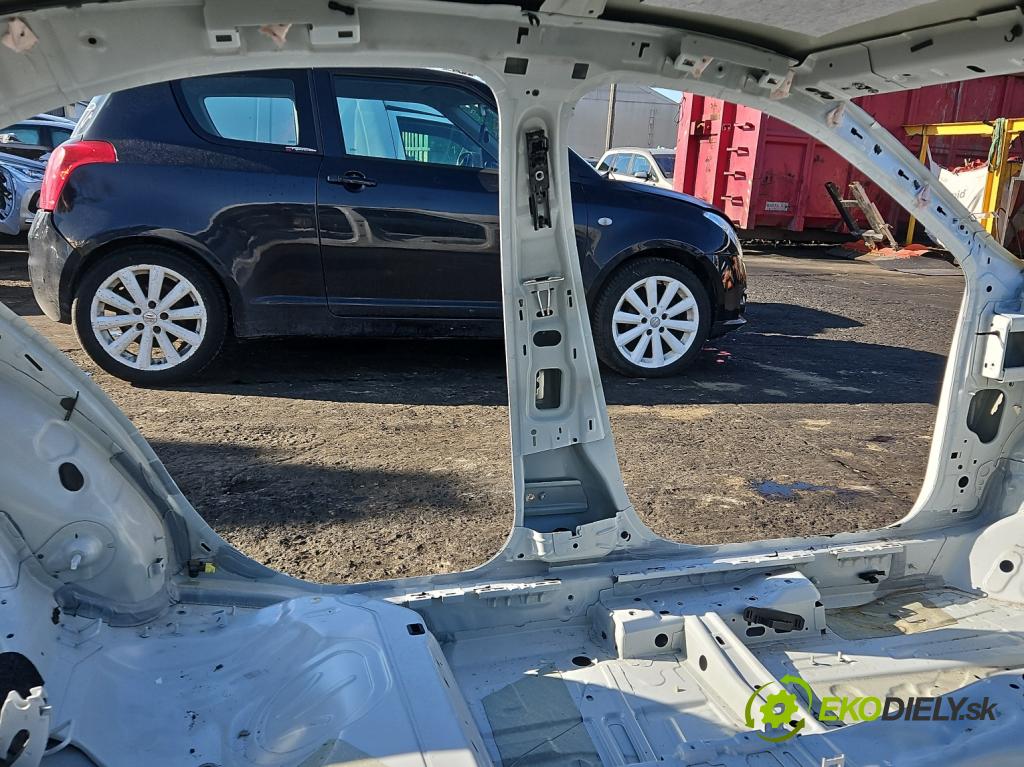 Skoda Octavia IV 2019- 2.0 TDI 116 hp manual 85 kW 1968 cm3 5- práh levý  (Karoserie ostatní)