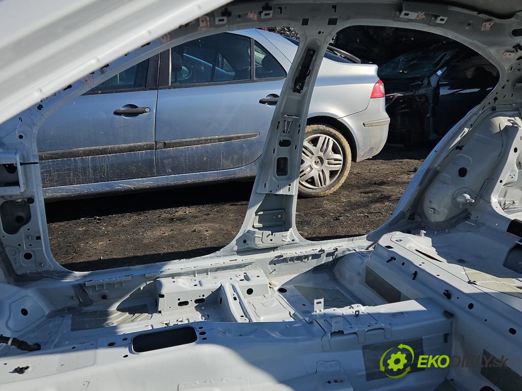 Skoda Octavia IV 2019- 2.0 TDI 116 HP manual 85 kW 1968 cm3 5- Práh: pravý  (Karoséria ostatné)