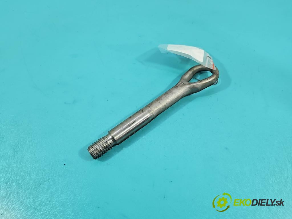 Mercedes A W177 2018- 2.0 T 306KM automatic 225 kW 1991 cm3 4- uchyt 