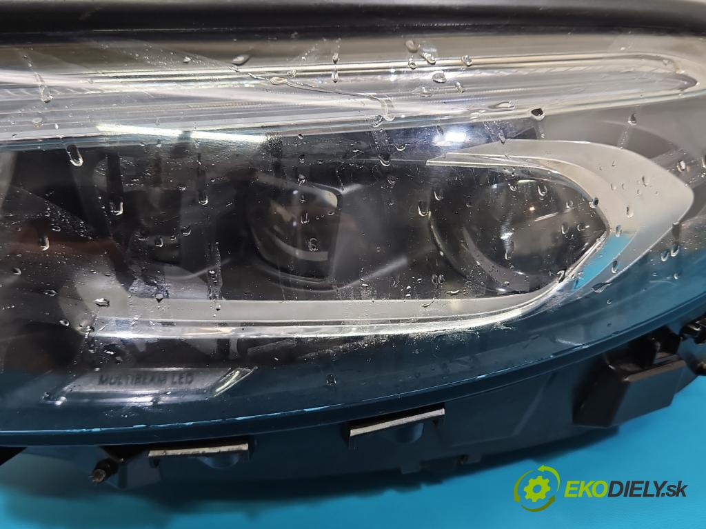 Mercedes A W177 2018- 2.0 T 306KM automatic 225 kW 1991 cm3 4- světlo levý A1779062505 (Klika dveří ostatní)