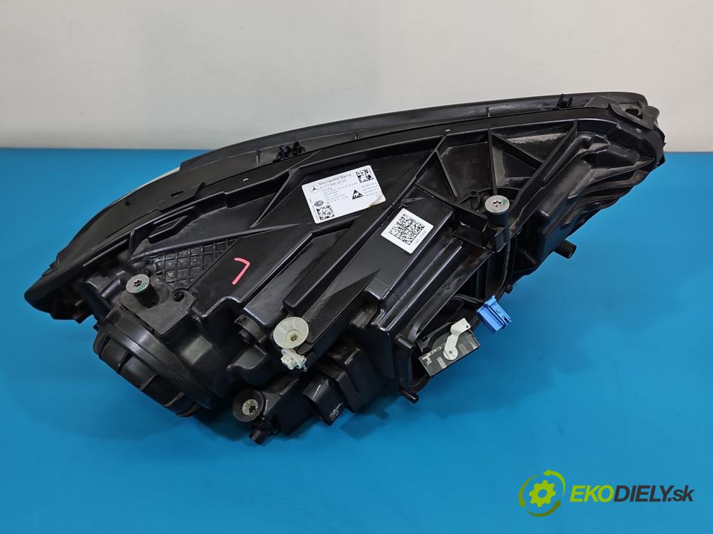 Mercedes A W177 2018- 2.0 T 306KM automatic 225 kW 1991 cm3 4- světlo levý A1779062505 (Klika dveří ostatní)