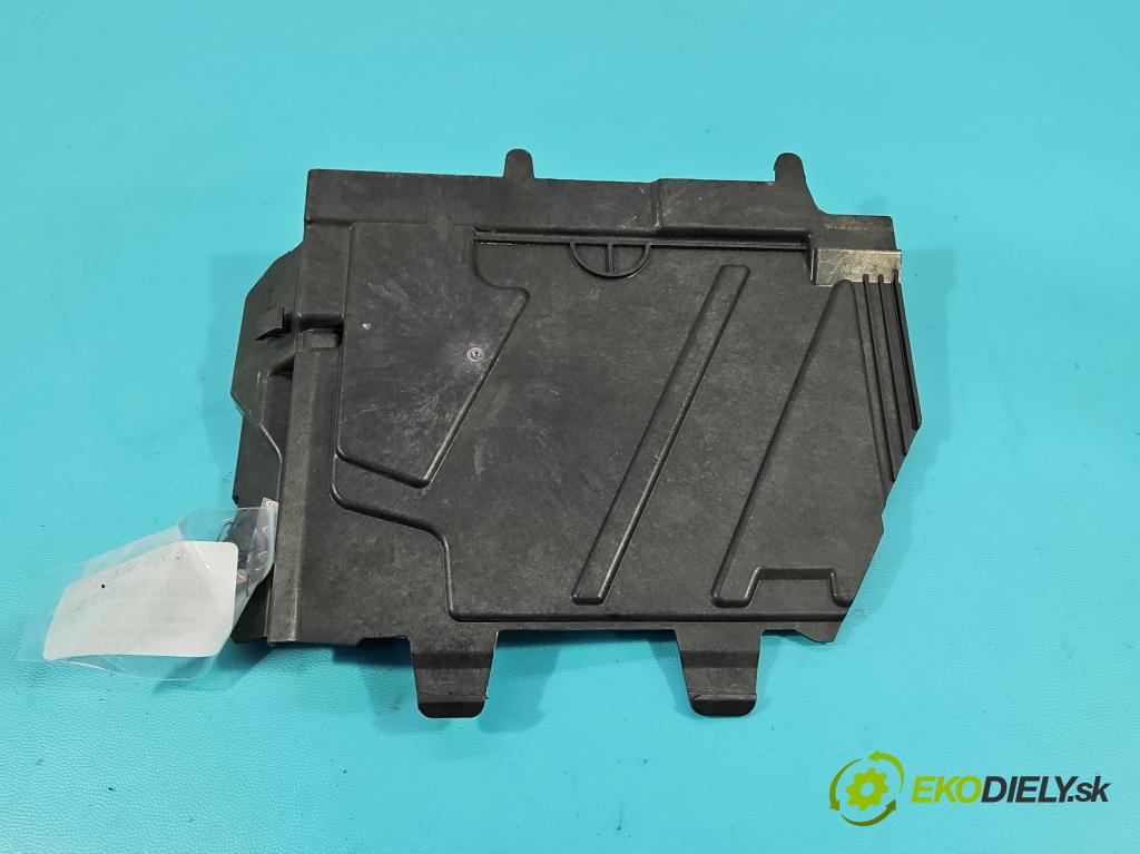 Mercedes A W177 2018- 2.0 T 306KM automatic 225 kW 1991 cm3 4- kryt plast A2475459300