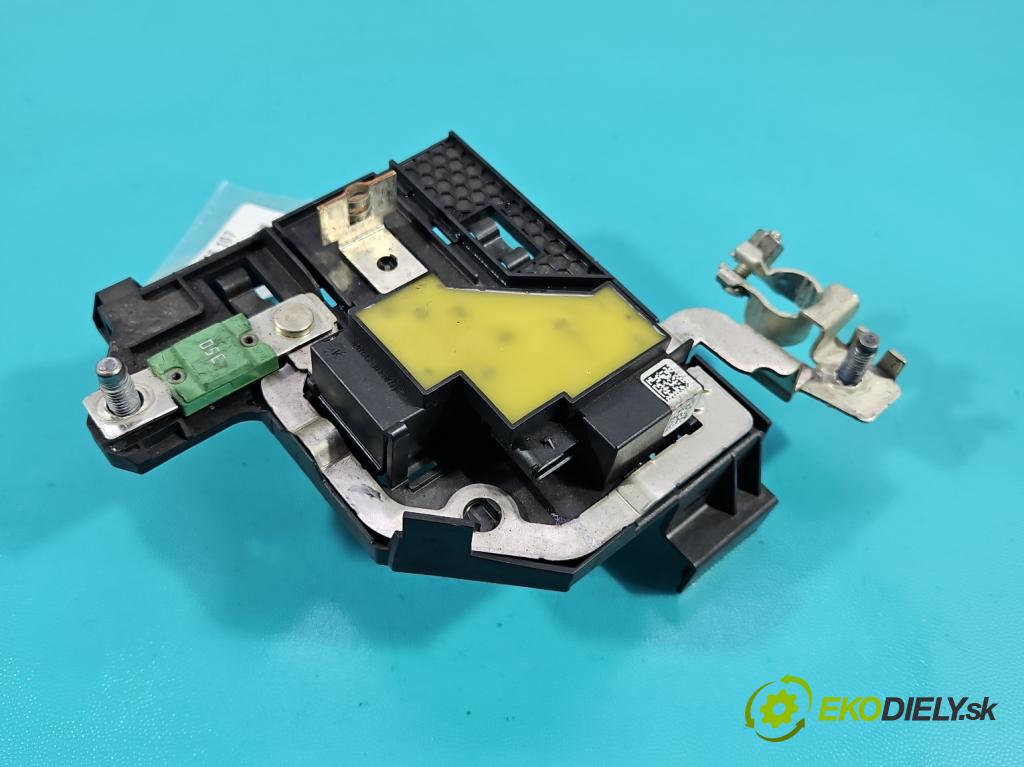 Mercedes A W177 2018- 2.0 T 306KM automatic 225 kW 1991 cm3 4- kontakt plusová 0764705