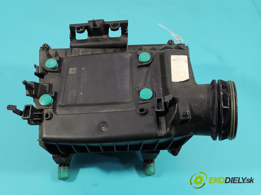 Mercedes A W177 2018- 2.0 T 306KM automatic 225 kW 1991 cm3 4- obal filtra vzduchu A2600902900 (Obal vzduchového filtra)