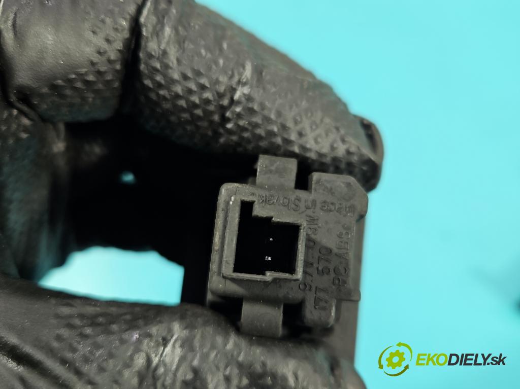 Mercedes A W177 2018- 2.0 T 306KM automatic 225 kW 1991 cm3 4- podsvietenie A0009062903