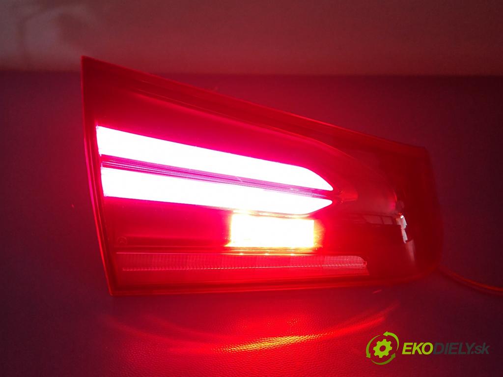 Mercedes A W177 2018- 2.0 T 306KM automatic 225 kW 1991 cm3 4- svetlo / reflektor zadné ľavé A1779063501 (Kľučka dverí ostatné)