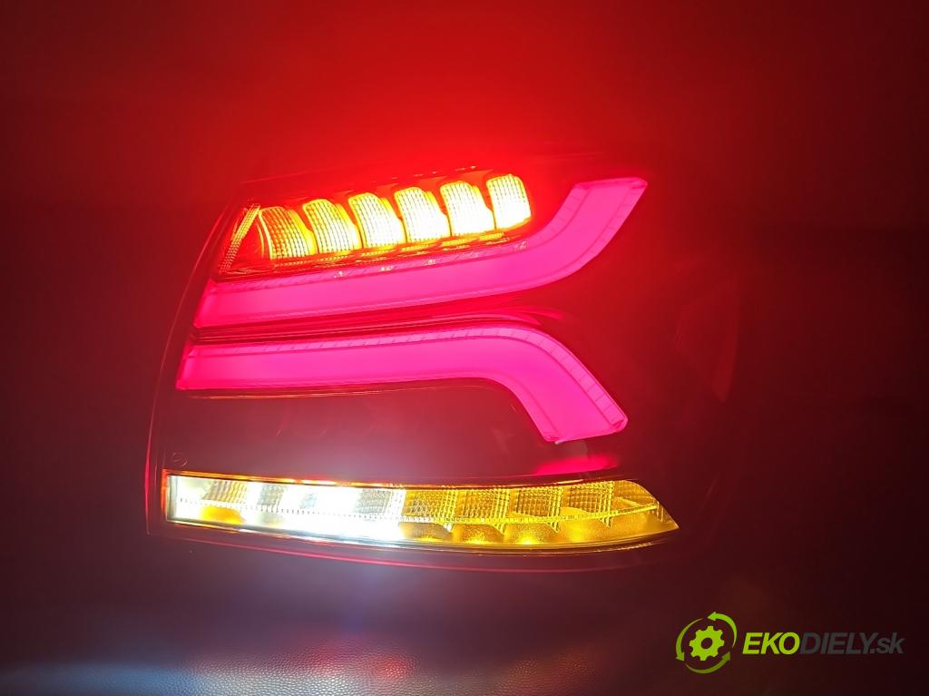 Mercedes A W177 2018- 2.0 T 306KM automatic 225 kW 1991 cm3 4- svetlo / reflektor zadné pravé A1779067000 (Kľučka dverí ostatné)