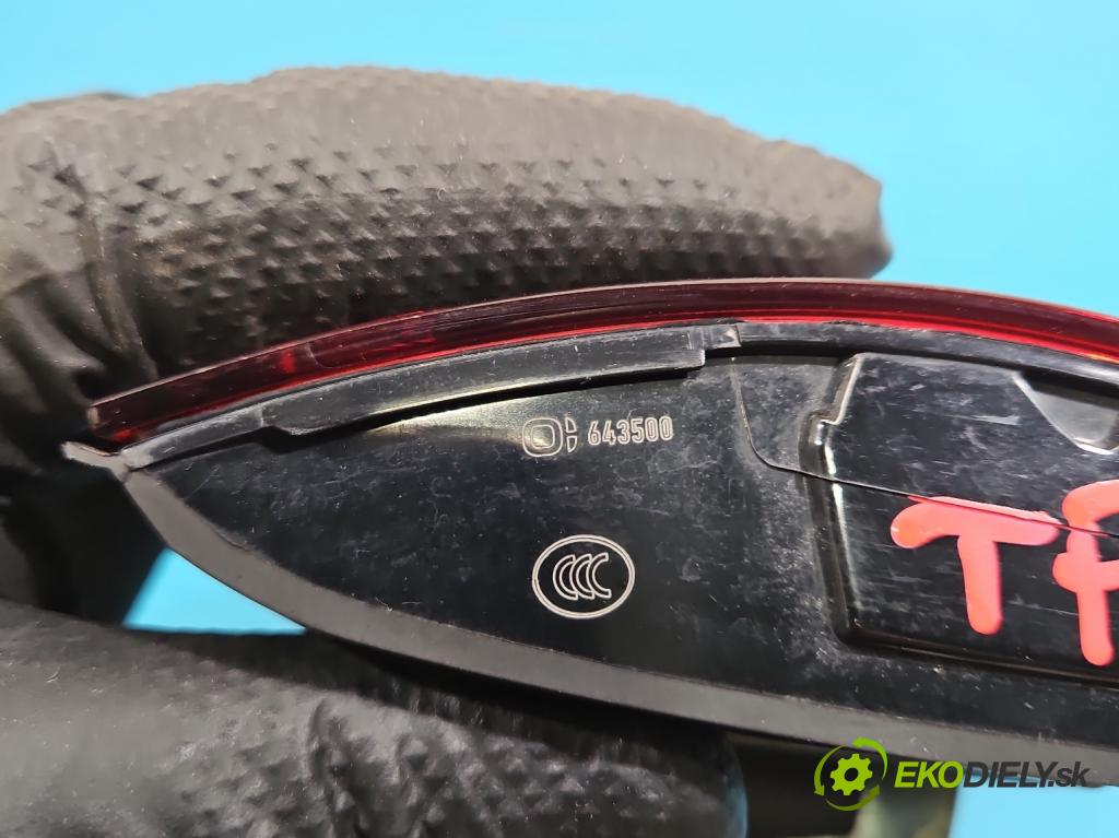 Mercedes A W177 2018- 2.0 T 306KM automatic 225 kW 1991 cm3 4- svetlo / reflektor zadné pravé A1779063601 (Kľučka dverí ostatné)