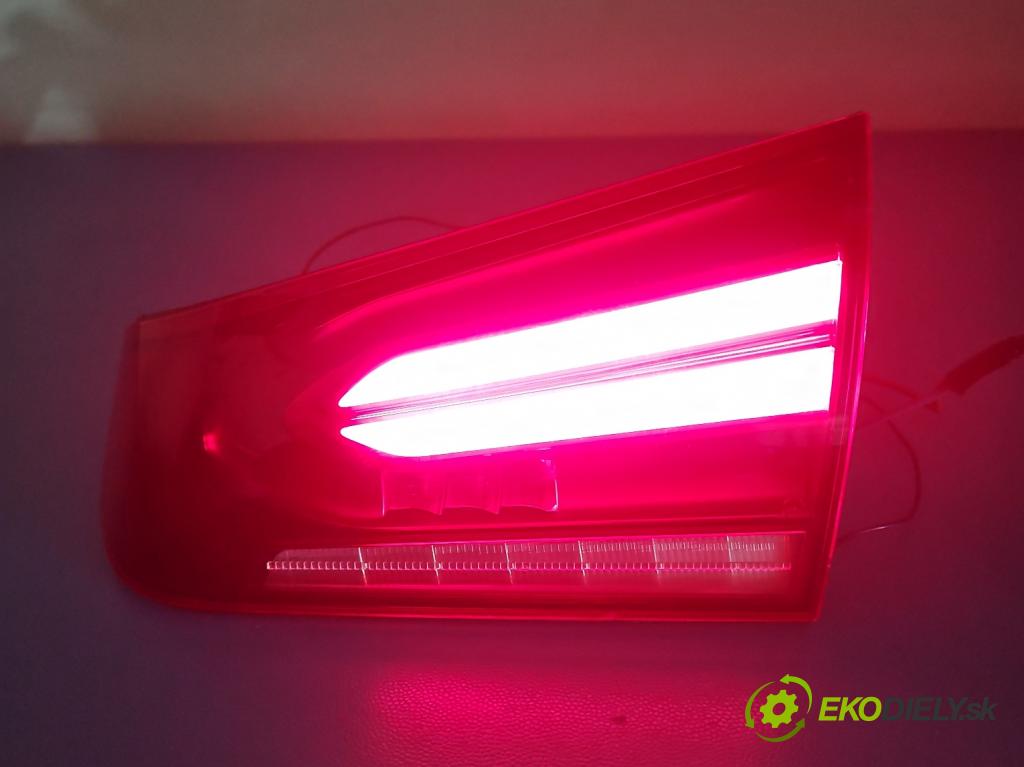 Mercedes A W177 2018- 2.0 T 306KM automatic 225 kW 1991 cm3 4- svetlo / reflektor zadné pravé A1779063601 (Kľučka dverí ostatné)