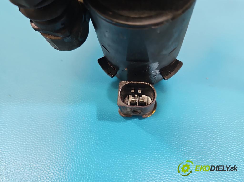 Mercedes A W177 2018- 2.0 T 306KM automatic 225 kW 1991 cm3 4- brzdič zadné ľavý A2474238700 (Kľučka dverí ostatné)