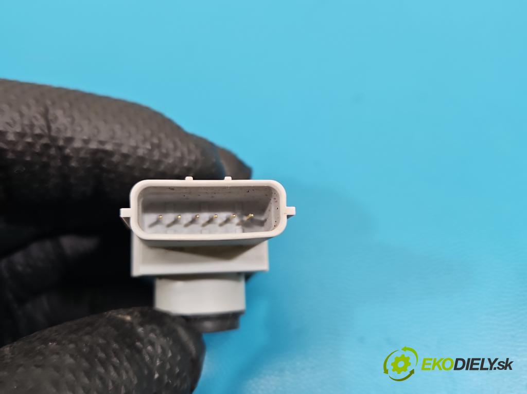 Hyundai Santa Fe III 2012–2018 2.4 GDI 190 hp automatic 140 kW 2359 cm3 5- snímač parkování 95720-2W100